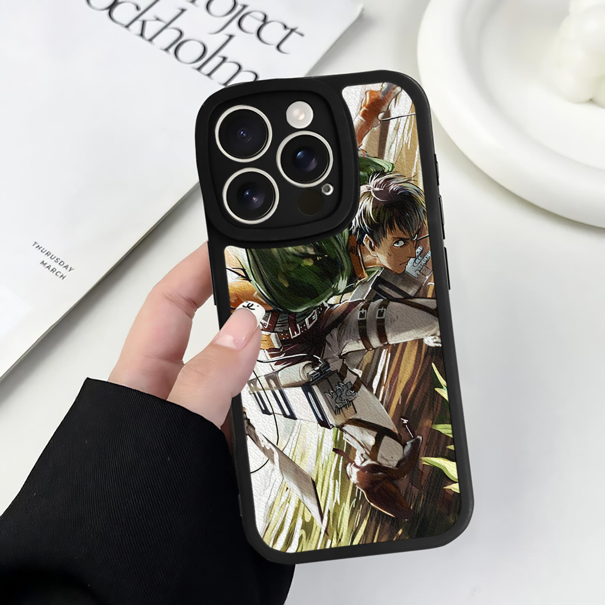 （画像用） 進撃の巨人 Attack on Titan 【iPhone 16シリーズ対応】シリコンスマホケース（レザー調） 材質：シリコン